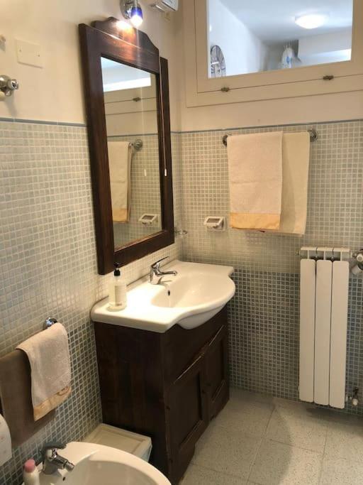 Il Glicine - Monolocale A Due Passi Dal Centro Villa Urbino Ngoại thất bức ảnh