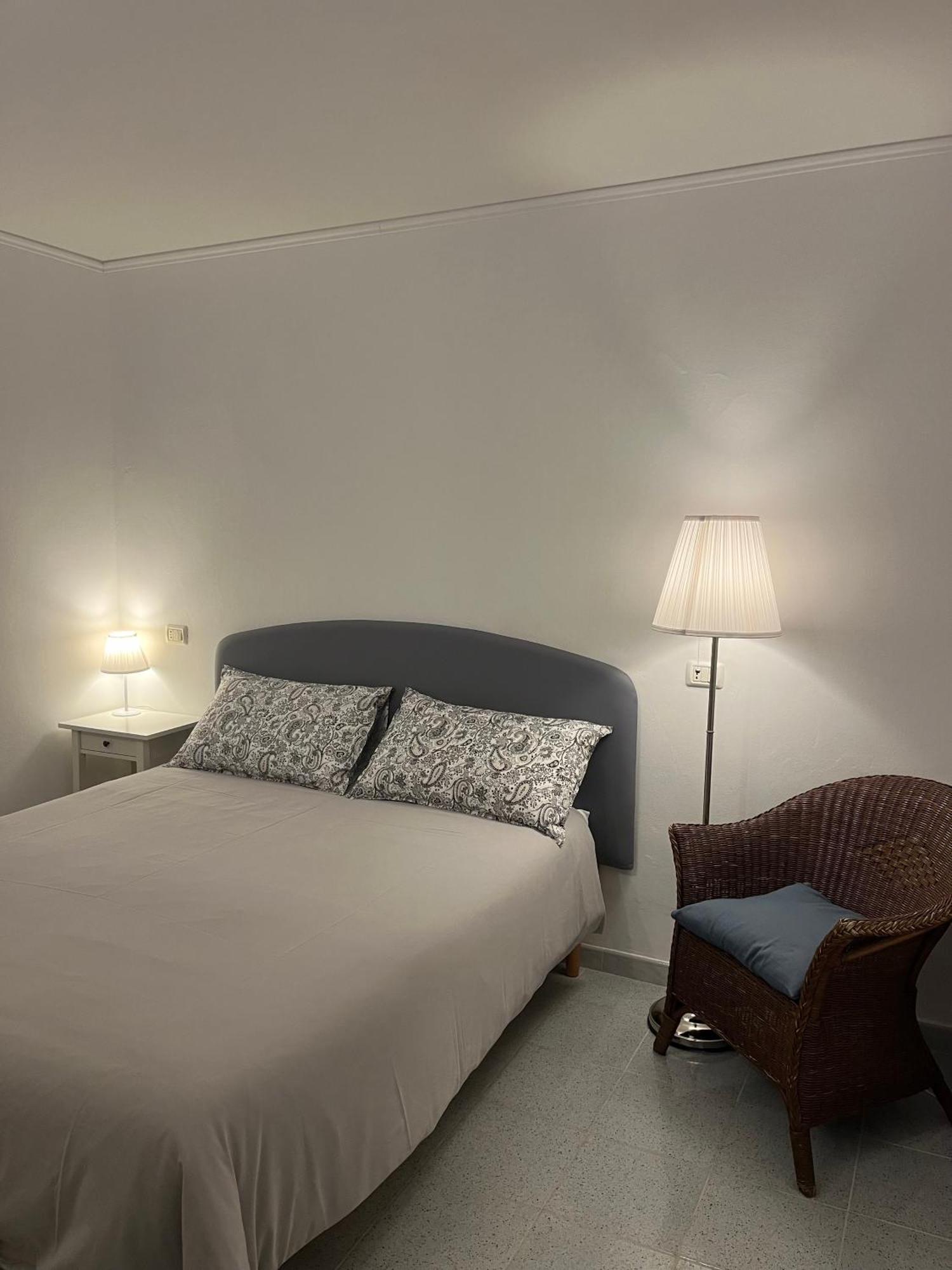 Il Glicine - Monolocale A Due Passi Dal Centro Villa Urbino Ngoại thất bức ảnh